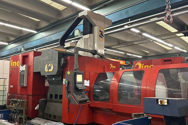 Rivendita Centro di lavoro a 5 assi o più FPT DINO usato